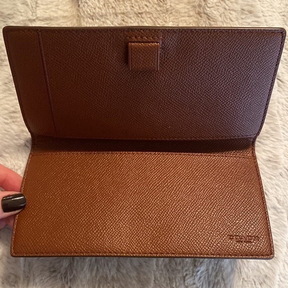 Coach Khaki/Saddle Signature Large Wallet - Picture 10 of 15